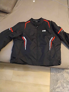 MOTOJOPE RICHA (XL-XXL) (1 foto / 4)