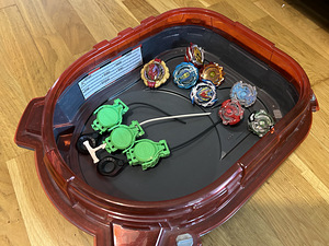 Beyblade areen (1 foto / 2)