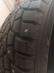 Falken Espia Ice 215/60 R17 4Tk (1 foto / 6)