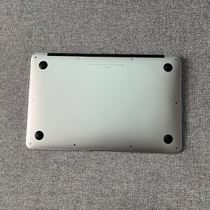 Macbook Air 11" (3 foto / 4)