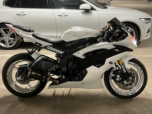 Yamaha YZF R6 2009a 98kw (3 foto / 6)