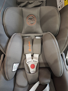 Aвтолюлька/turvahäll Cybex Cloud G i-Size (2 фото из 7)