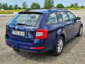 Skoda Octavia Ambition 4x4 2.0 110kW (4 foto / 13)