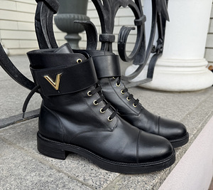 Сапоги Louis Vuitton (2 фото из 7)