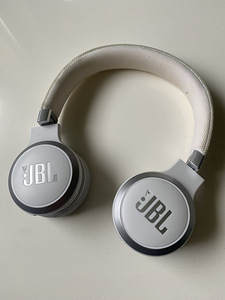 JBL Live 460nc juhtmevabad kõrvaklapid (2 foto / 2)