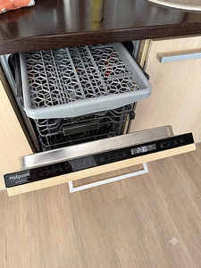 Посудомоечная машина Ariston Hotpoint (2 фото из 2)