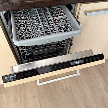 Посудомоечная машина Ariston Hotpoint