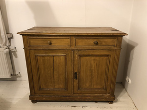 Античный шкаф (3 фото из 3)