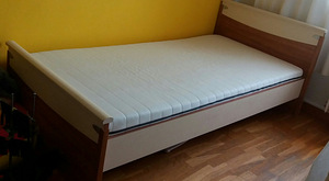 Комплект французской детской мебели (3 фото из 3)