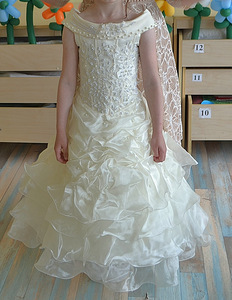 Нарядное платье, 122-128 см