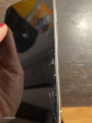 iPhone X (стекло сломано, lcd целый) (фото #3)