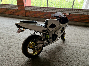 Suzuki GSX-R 1000 (3 foto / 5)