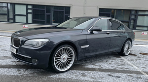BMW 740d F01 (2 foto / 9)