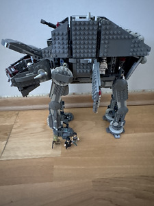 LEGO Star Wars First Order Heavy Assault Walker 75189 (1 foto / 2)