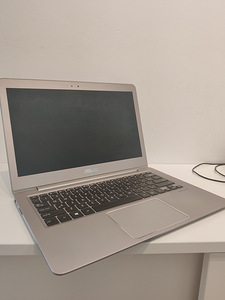 Asus Zenbook UX330U i7-7500U 8GB SSD 512GB