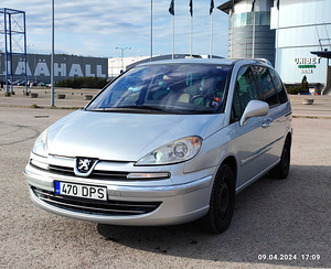 Peugeot 807 Premium pack 2.0 HDI 120kW 7 kohta (2 foto / 12)