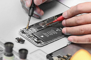 Продажа и обмен экрана/заднего стекла/аккумулятора iPhone! (1 фото из 1)