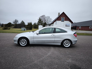 Mercedes Benz sportcoupe c220 105 kW 6-manuaal (8 foto / 9)