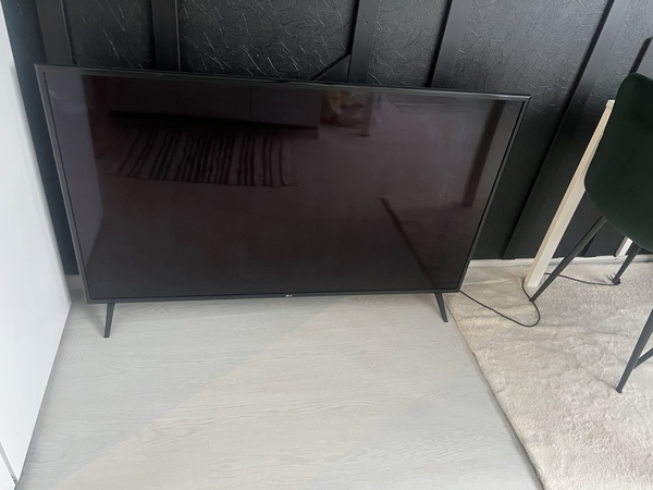 55" LG tv
