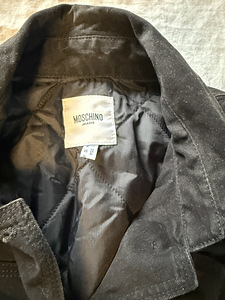 Продается куртка Moschino Jeans (2 фото из 5)