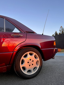 1989a Mercedes Benz W201 190D 2.0D 55kw Babybenz Youngtimer (7 foto / 15)