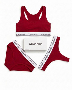 Комплект женского белья Calvin Klein (5 фото из 9)