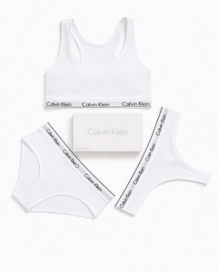 Комплект женского белья Calvin Klein (7 фото из 9)