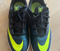 Футбольная обувь для зала NIKE, размер 37,5