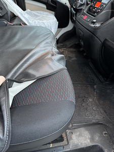 Peugeot Boxer (7 фото из 10)