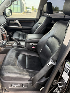 Land cruiser 200 (10 foto / 10)