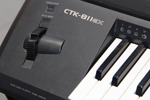 Casio CTK-811ex Синтезатор для дома, студии, концерта (2 фото из 2)