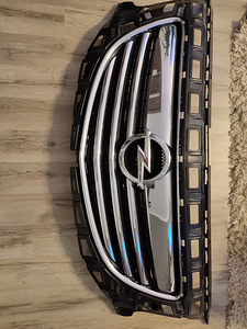 Iluvõre Opel insignia 2009-2013 kasutatud (1 foto / 1)