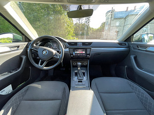 Škoda Superb (4 foto / 6)