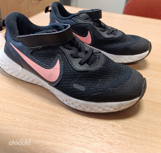 Tossud Nike 32