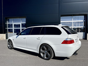 BMW 530d LCI M-Pakett (6 foto / 15)