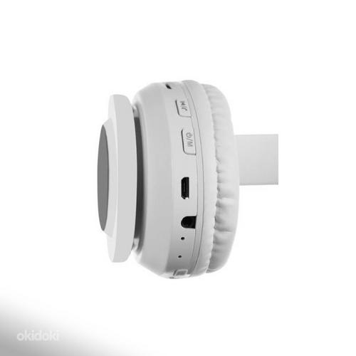 Bluetooth-наушники со светодиодной подсветкой (фото #2)