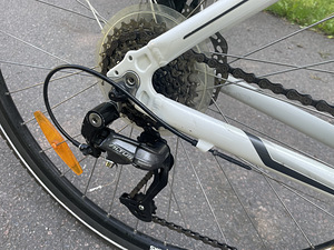 28" Merida Crosway 40 lady (3 foto / 5)