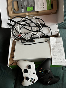 Xbox Series S mängukonsool + 2 pulti +garantii (2 foto / 2)
