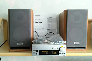 Onkyo AV Surround Processor 5.1 ED-205 + Onkyo D-N7BX (3 foto / 10)