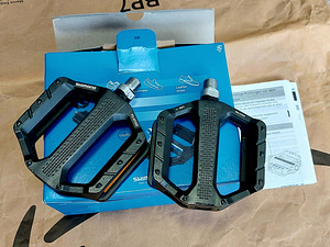 Shimano PD-EF202 Bike Flat Pedals + Reflector SM-PD69 (3 foto / 10)