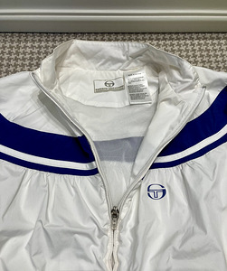 Tacchini; Nike; New Balance kilekas, tuulejope (3 foto / 10)