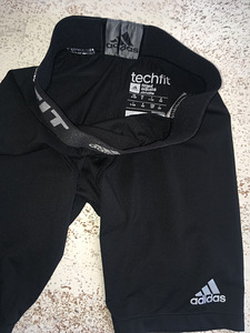 Леггинсы adidas techfit climawarm s128 (3 фото из 4)