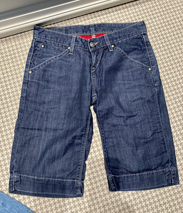 Zara, Levis lühikesed teksad s32/34/36 (7 foto / 8)