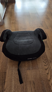 MILLI Race turvaiste ISOFIX (15-36kg) (1 foto / 4)