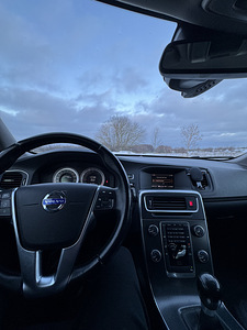 Volvo v60 (8 фото из 9)