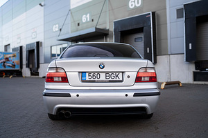 BMW e39 530d мануал 2002г (7 фото из 15)