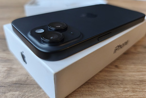Apple iPhone 15 iCloud заблокирован (5 фото из 10)