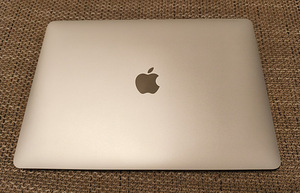 Apple MacBook Air M1 13in 2020 A2337 (2 foto / 7)