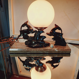 Старинная шикарная настольная лампа 1930-х годов.
