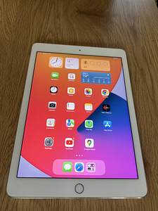 iPad Pro 9.7 32gb wifi+cellular rose gold (2 foto / 3)